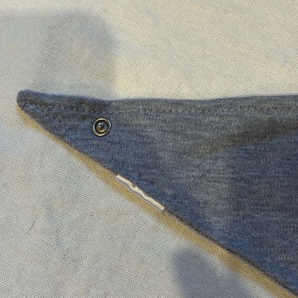 Swiggles Bib - Picture 4 of 7